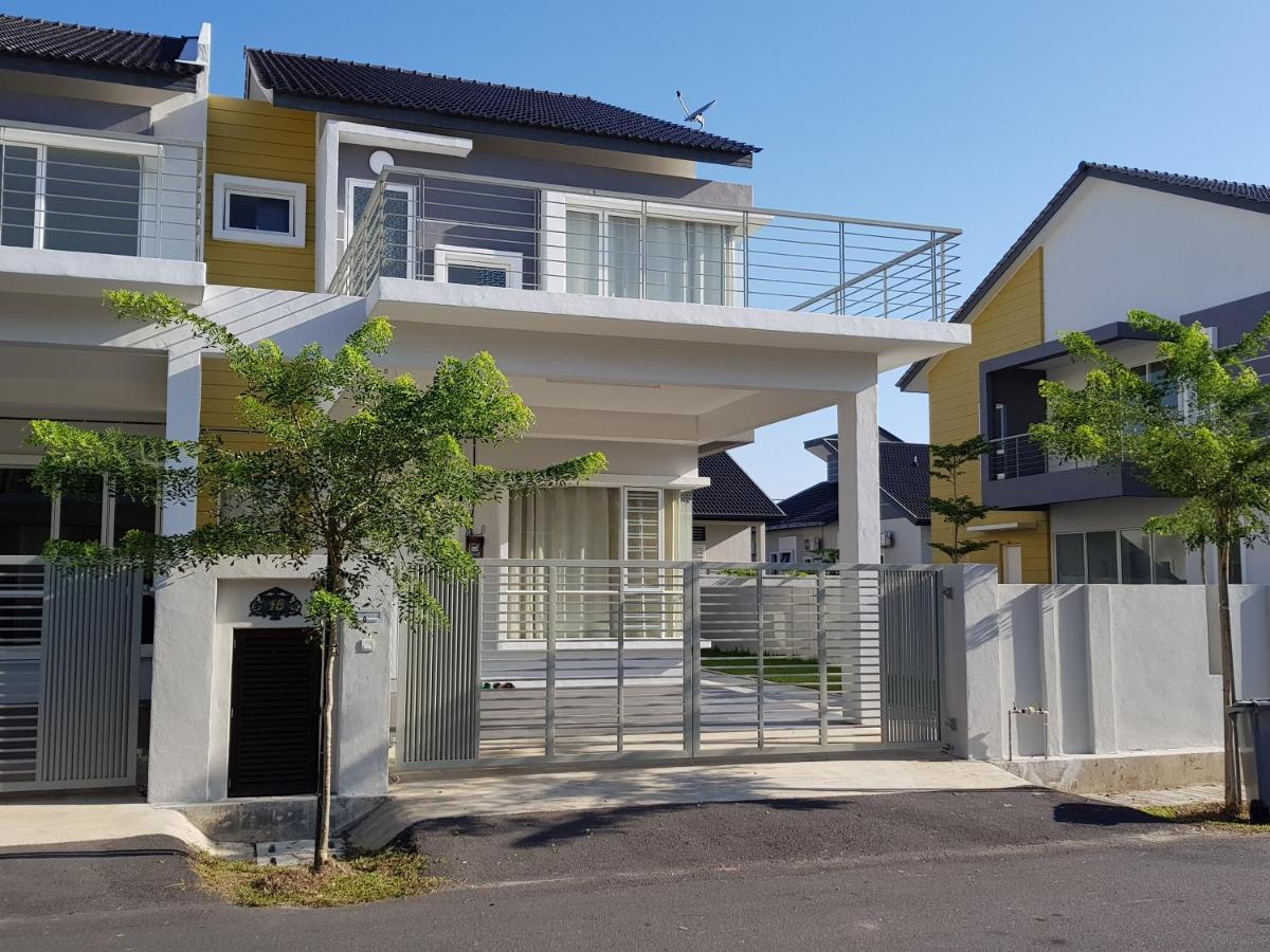 Selendang In Krubong Near Std Hang Jebat, Mitc & Utem Malacca Bagian luar foto